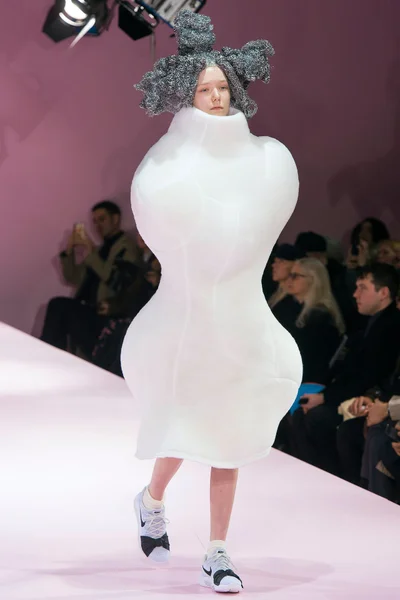 Look 1
